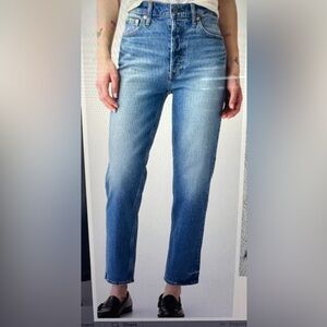 GAP Women's Cheeky Straight Leg Jeans in Classic Denim